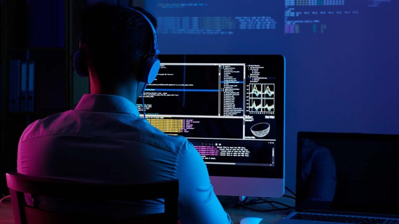 Indian Working Hours Extended as US Tech Hiring Freezes