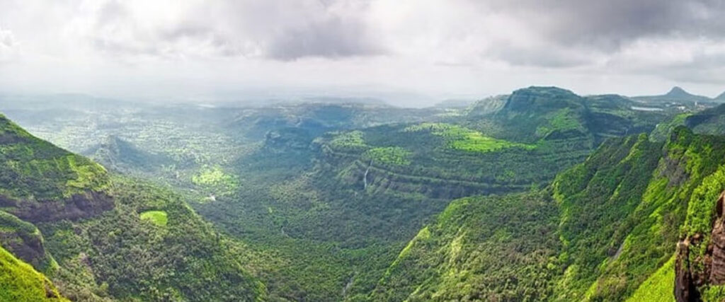 Lonavala in monsoon – best place to visit near Pune for waterfalls and foggy hills