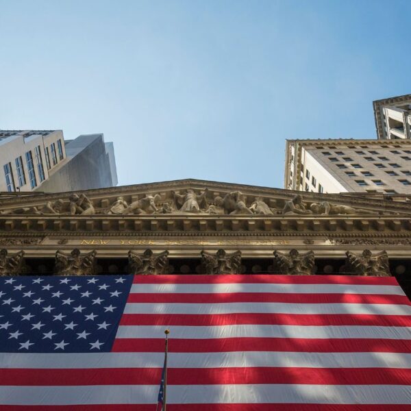 Best High-Yield Savings Accounts in the US and UK (2025 Guide)