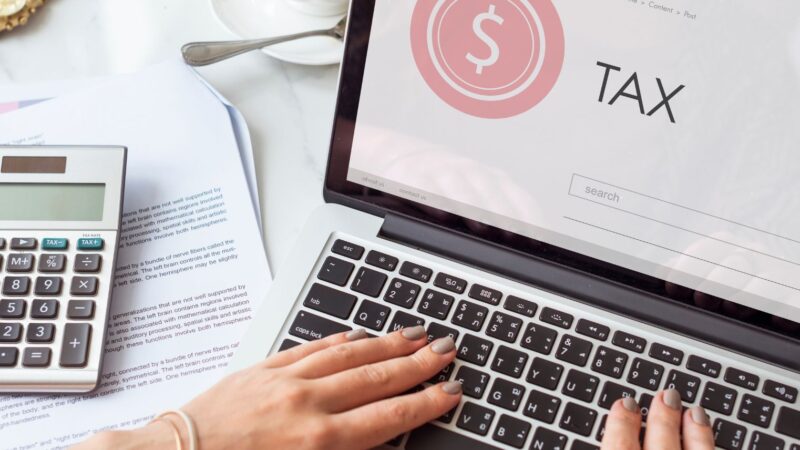 How Taxes Work in the USA (Simple 2026 Guide)