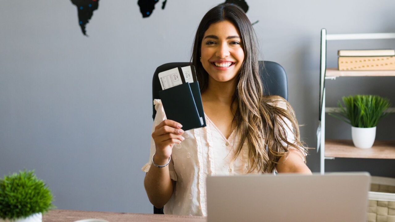 Top 10 U.S. Companies Hiring with H-1B Visa Sponsorship in 2026 (Full List + Contacts)