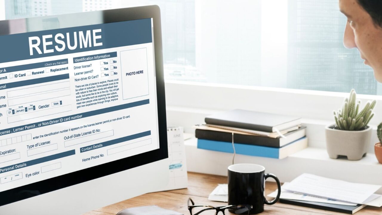 Best Free AI Tools for Resume Building in USA (2026) – What Actually Works