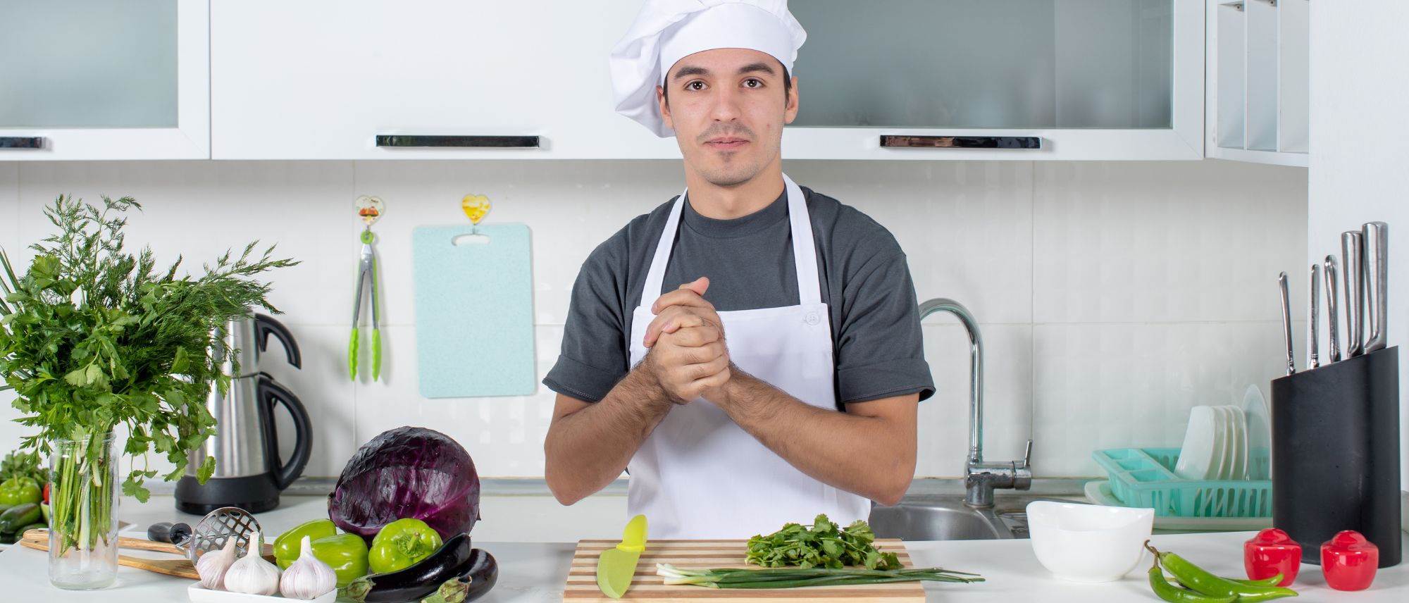 Kitchen Helper Jobs in Dubai for Freshers (2026 Salary, Duty Hours & Real Experience)