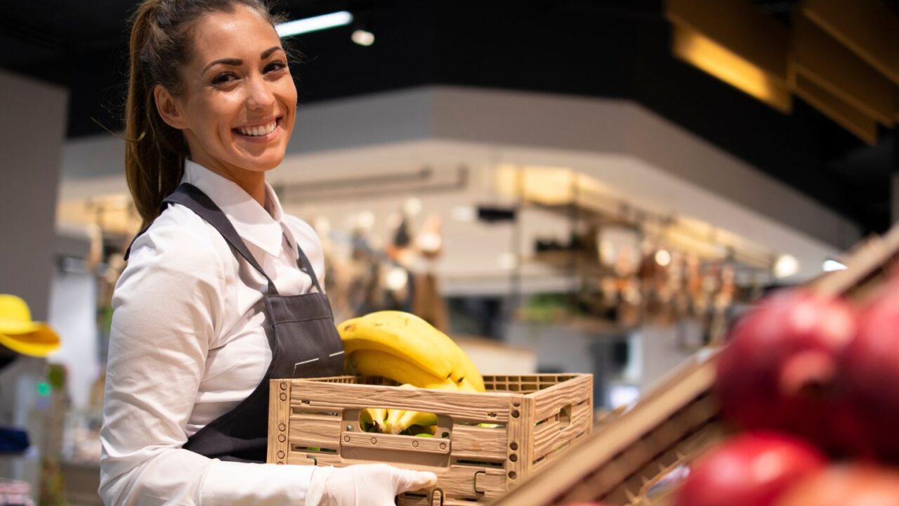 Supermarket Helper Jobs in Dubai (2026 Salary, Duty Hours & Real Experience)